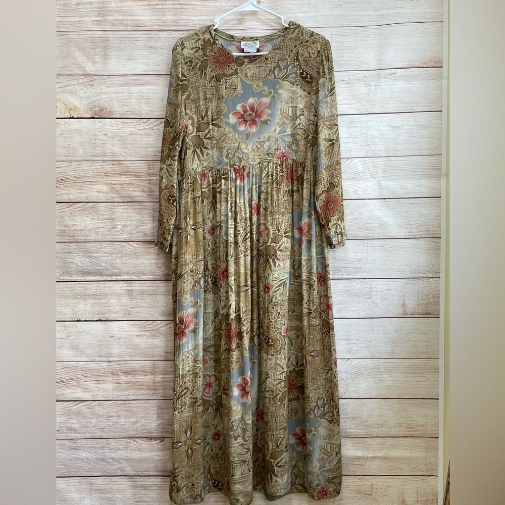 FIRST BLOOM FLORAL MAXI DRESS